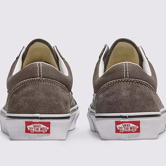 Vans WMNS Old Skool
Color Theory Bungee Cord
VN0005UF9JC
Sneakers - Picture 14 of 16